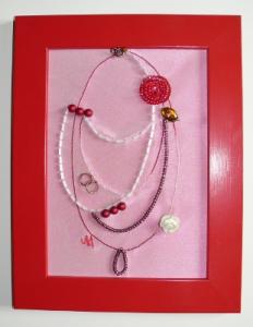VHC00099_decoration_broderies_breloques_bis_collier_de_decoration_brode